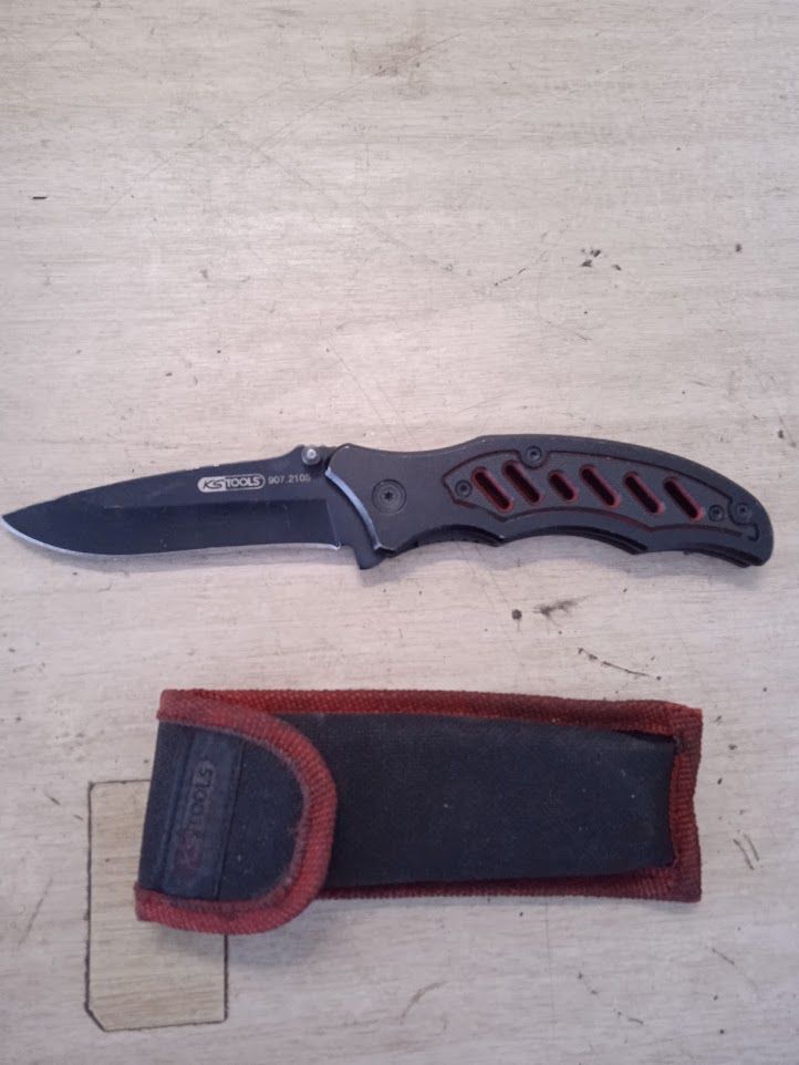 Knife