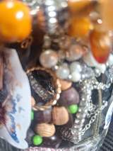 Rich jewellery jar 8