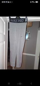 Nike pro Grey Training leggings size M 3