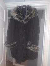 Essence Black Faux Fur Trim winter coat size 26/28 3