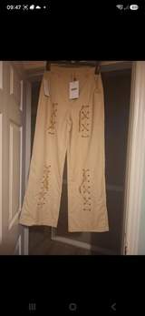 Sisters & Seekers Beige wide leg Trousers size small 2