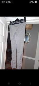 Nike pro Grey Training leggings size M 4