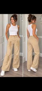 Sisters & Seekers Beige wide leg Trousers size small 1