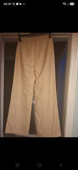Sisters & Seekers Beige wide leg Trousers size small 3