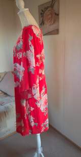 Wallis Red Floral Angel Sleeve Shift Dress Size 18 3