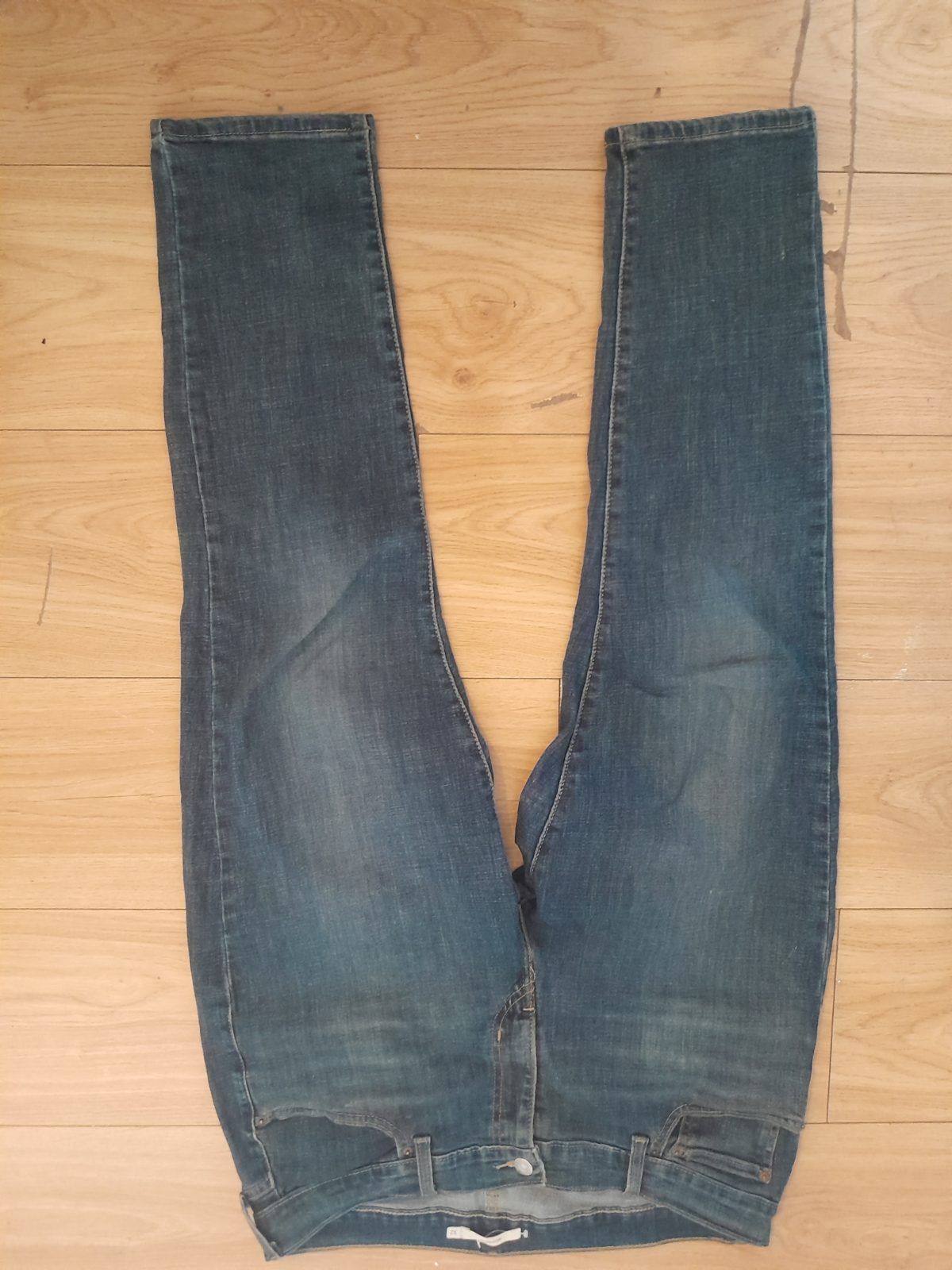 Levi jeans