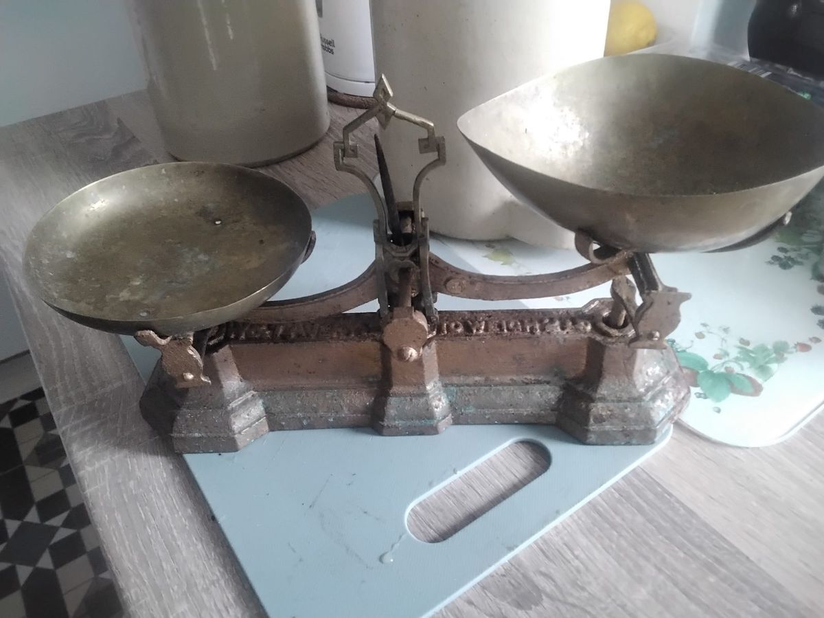 Old avery weighing scales